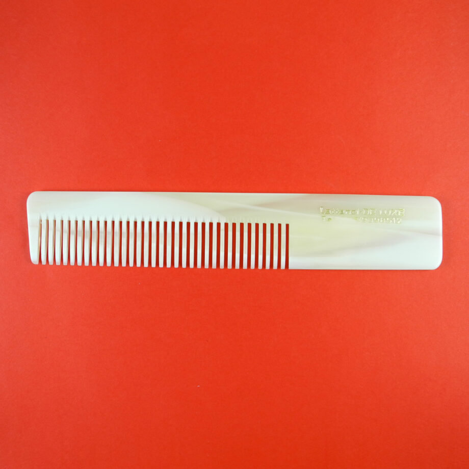 Pettine colore avorio venato con manico per capelli