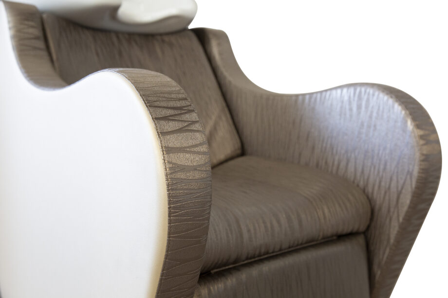 Poltrona lavaggio per parrucchieri con massaggio shiatsu - Outlet